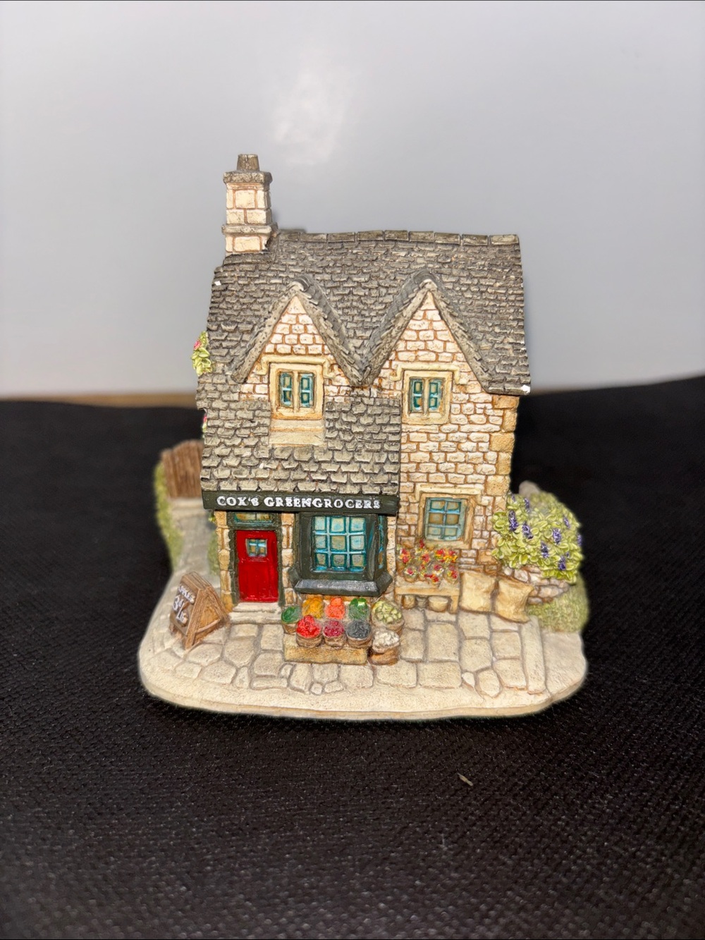 💐3/$15 Vintage Lilliput Lane Village Shops The Greengrocers 1991 Figurine 4x3.5”
